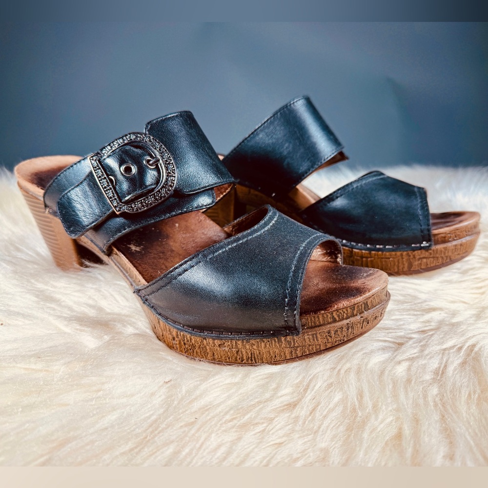 Dansko Black Leather Heeled Sandals 39